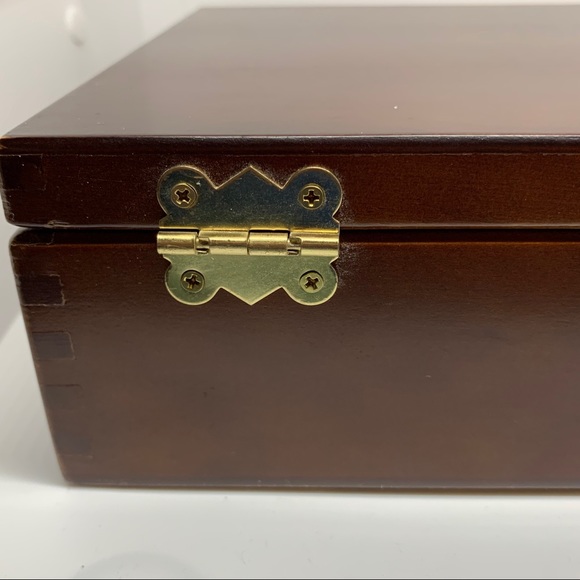 TEA CHEST VTG CHERRY WOOD DOVETAILED TEA CHEST - Picture 10 of 14